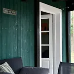 Daleko Od Szosy